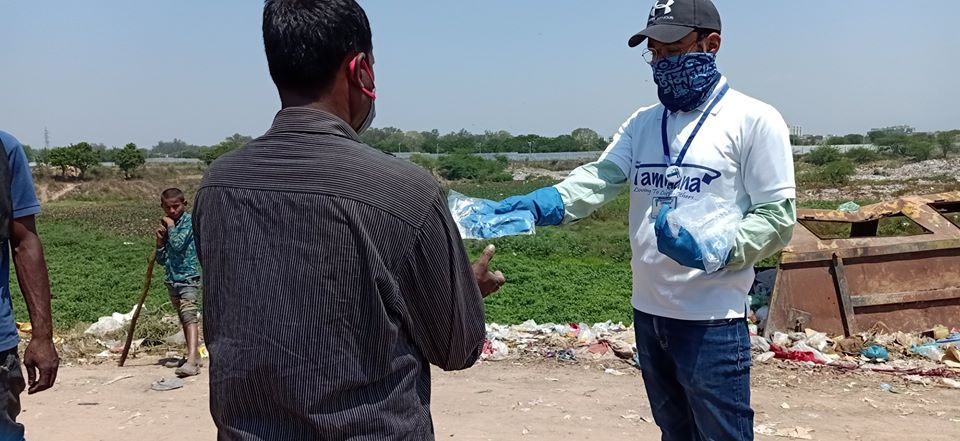 9th Gloves Distribution Drive at Peer Muchalla, Zirakpur, Singhpura, Dhakoli, Bishampura and Pabhat on 24th April 2020 Drive Photo